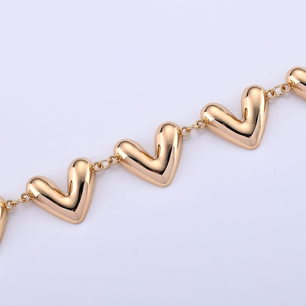 Chunky V-Link Chain Necklace in Goldtone 20-22 Inches image number 2