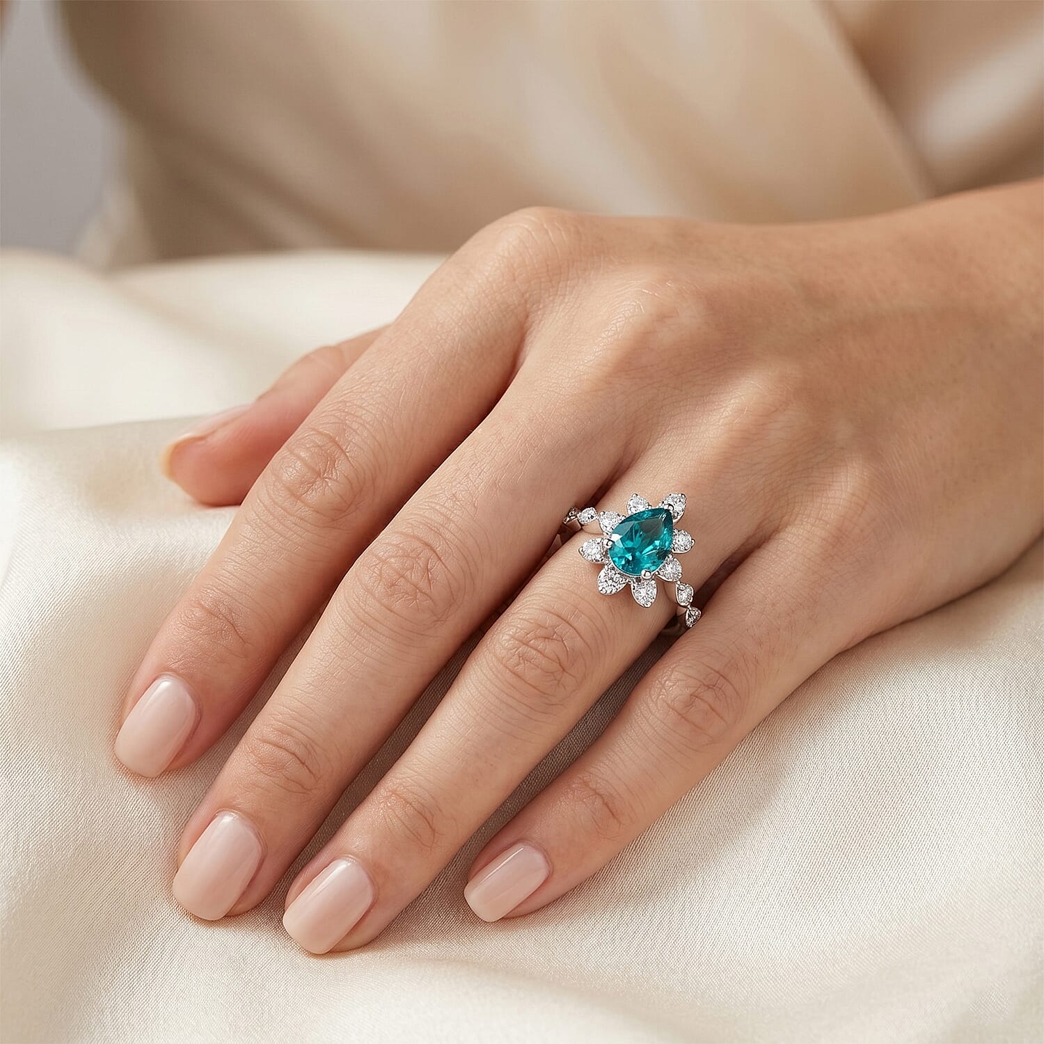 Lab Grown Paraiba Sapphire and Lab Grown Diamond SI1 1.48 ctw Floral Ring in Sterling Silver (Size 7.0)