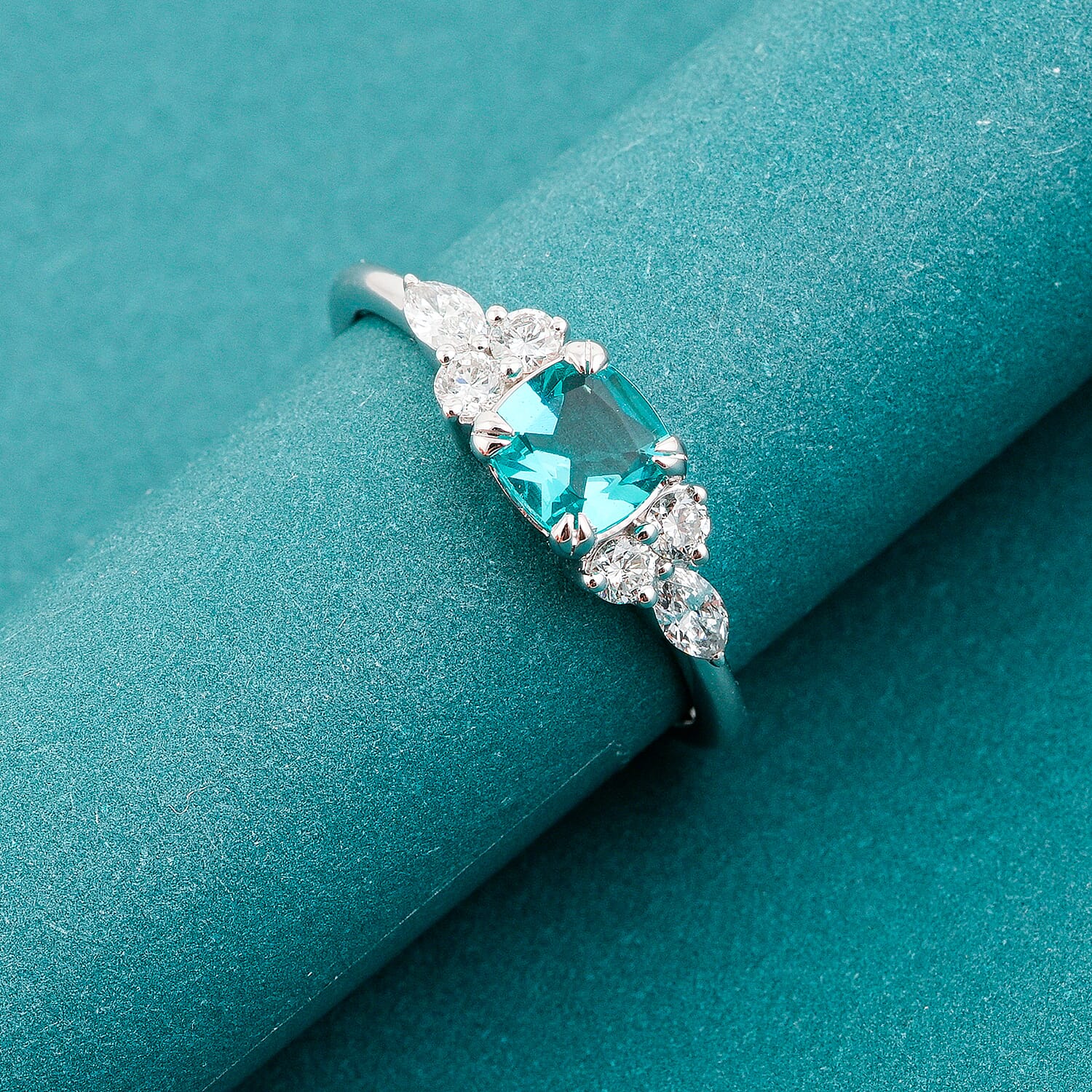Lab Grown Paraiba Sapphire and Lab Grown Diamond SI1 0.95 ctw Ring in Sterling Silver (Size 6.0)