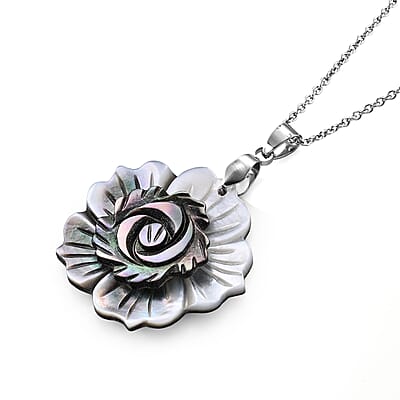 Mother Of Pearl Flower Pendant Necklace