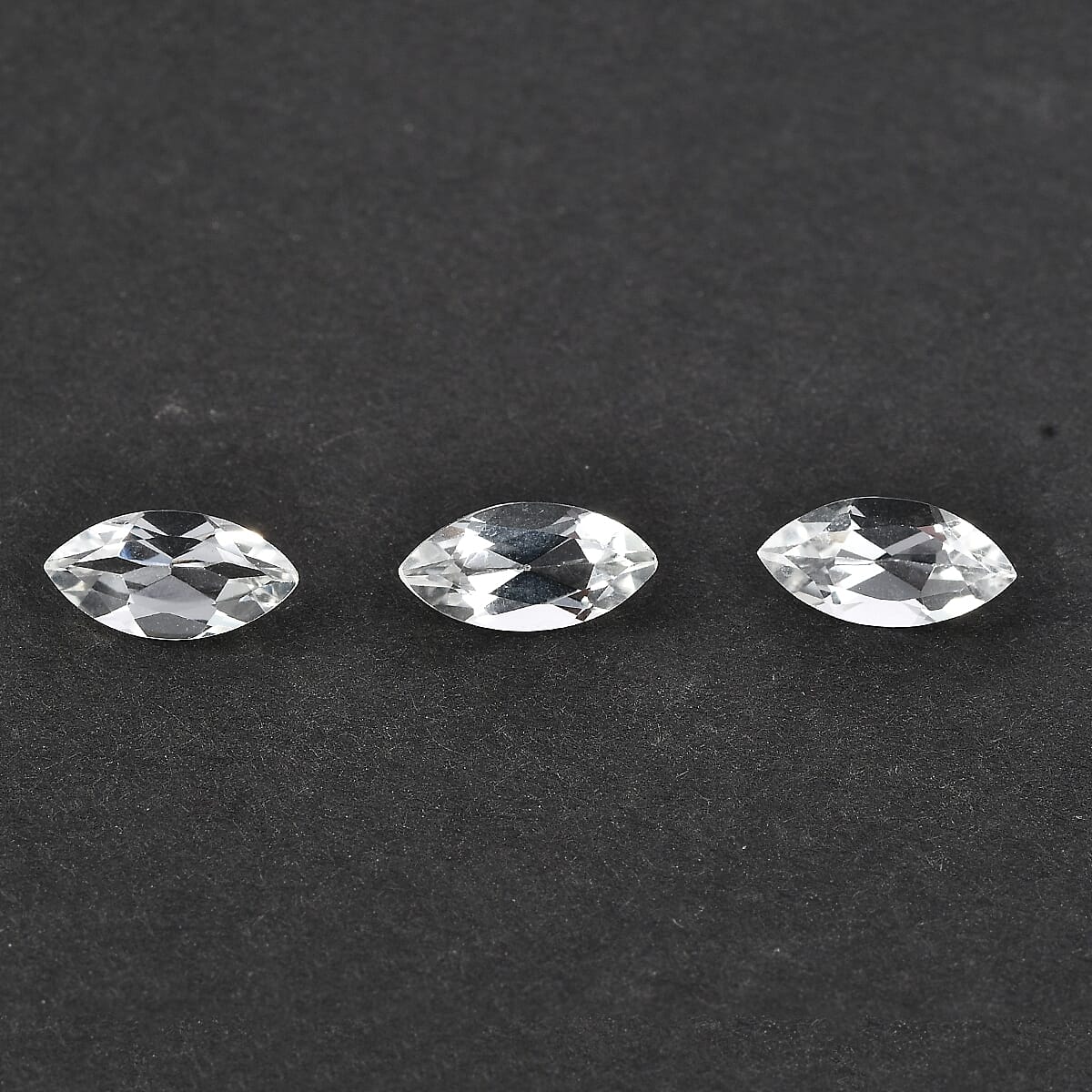 White Topaz (Mrq 9x4.5 mm) 2.31 ctw