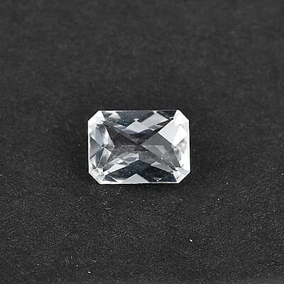 White Topaz (Oct 7x5 mm) 1.08 ctw