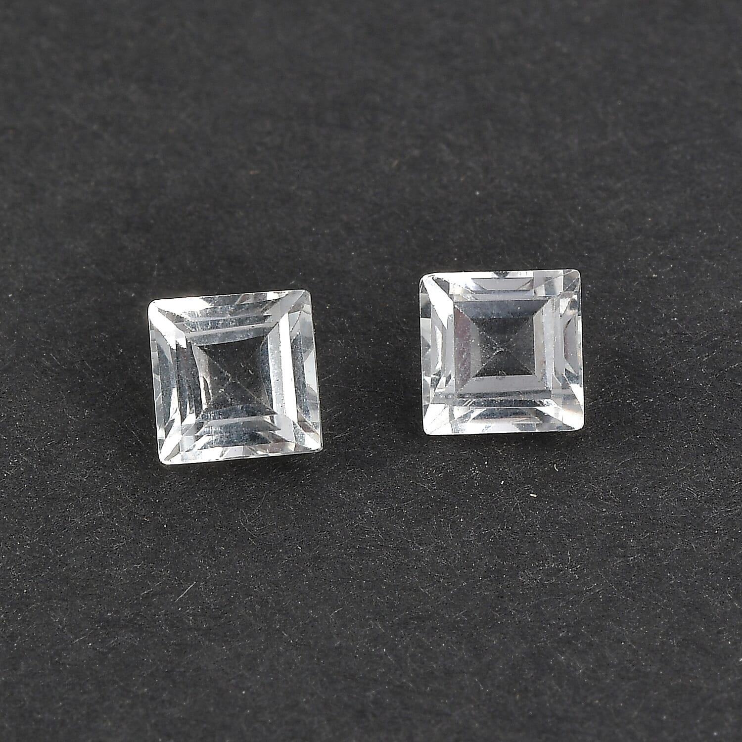 AA White Topaz (Sqr 4.5 mm) 1.13 ctw