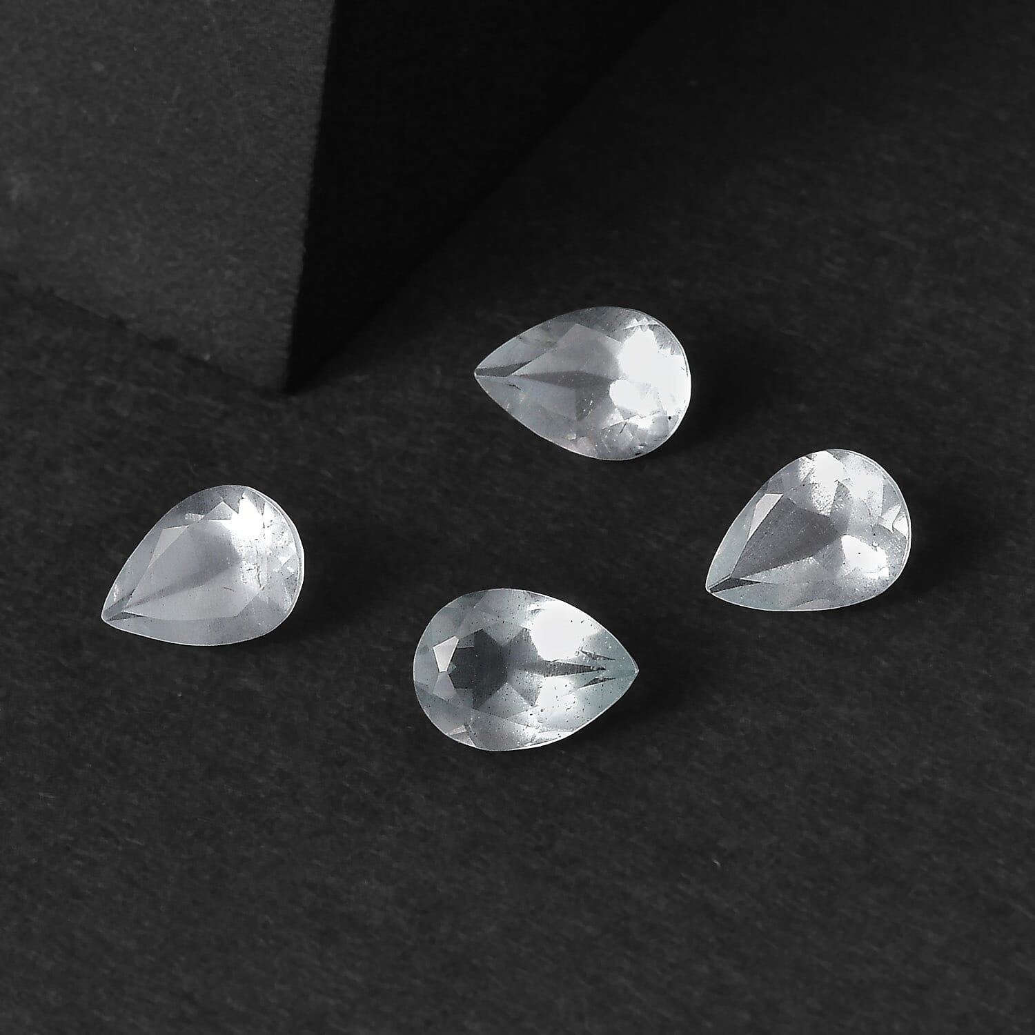 AA Milky Aquamarine (Pear 7x5 mm) 2.26 ctw