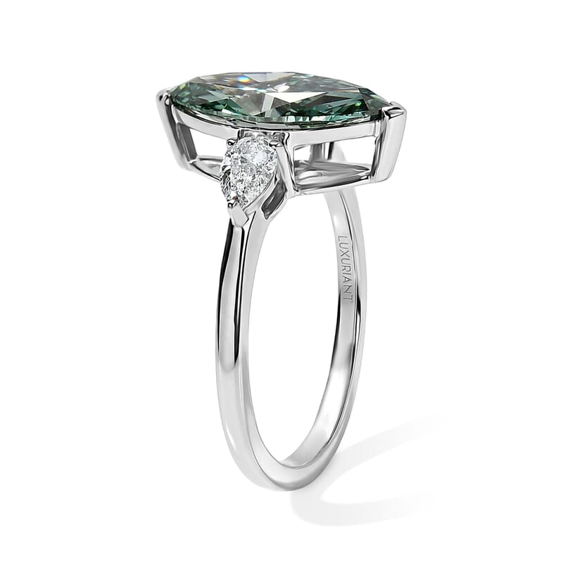 IGI Certified Luxuriant Lab Grown Green Diamond (IR) and Lab Grown Diamond VS 2.90 ctw Trilogy Ring in 950 Palladium (Size 6.0)