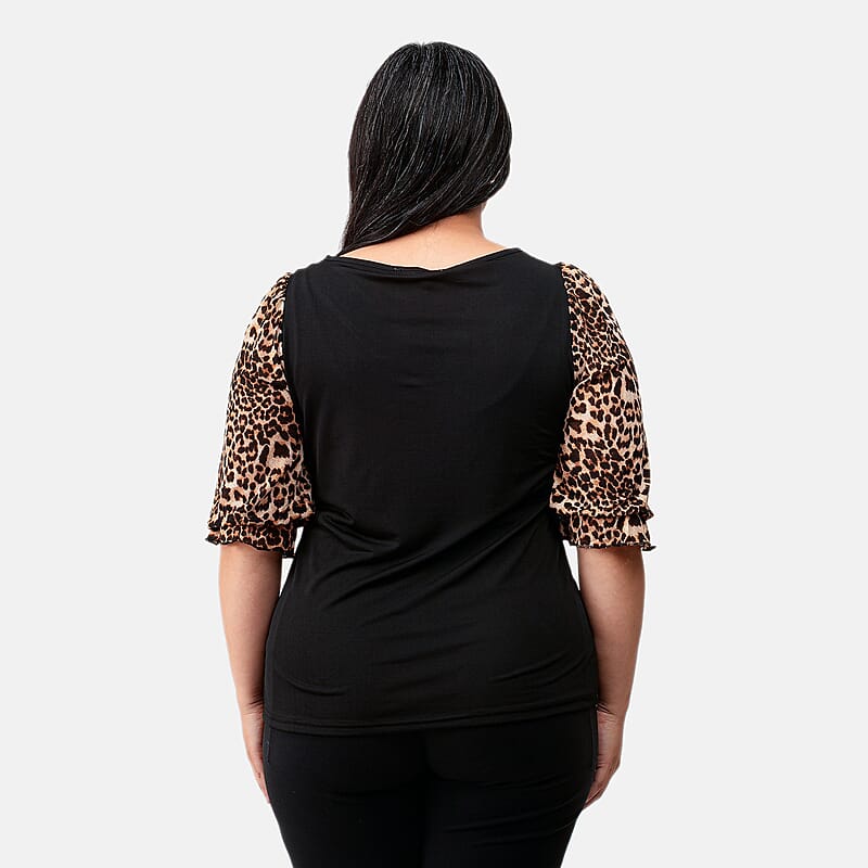 Daily Line Black with Cheetah Print Sleeve Top - L