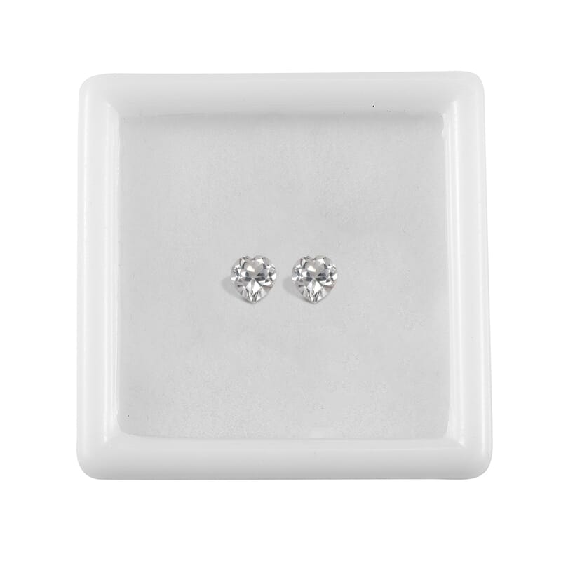 White Topaz (Hrt 4.5 mm) 0.74 ctw