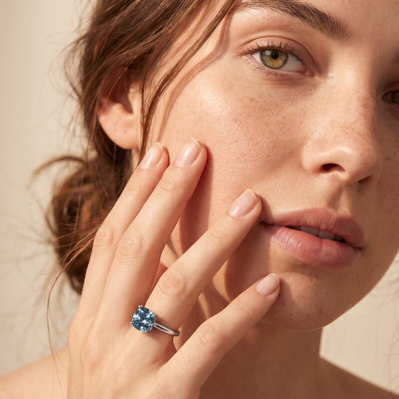 Luxuriant Lab Grown Blue Diamond (IR) SI 1.00 ctw Solitaire Ring in Rhodium Over Sterling Silver (Size 8.0)