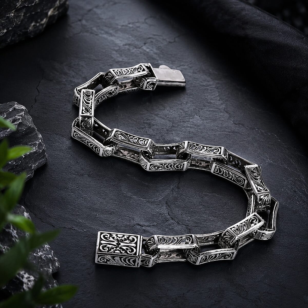 D'Joy Bali Legacy Men's Link Bracelet in Sterling Silver (8.00 In) 29.74 Grams image number 1