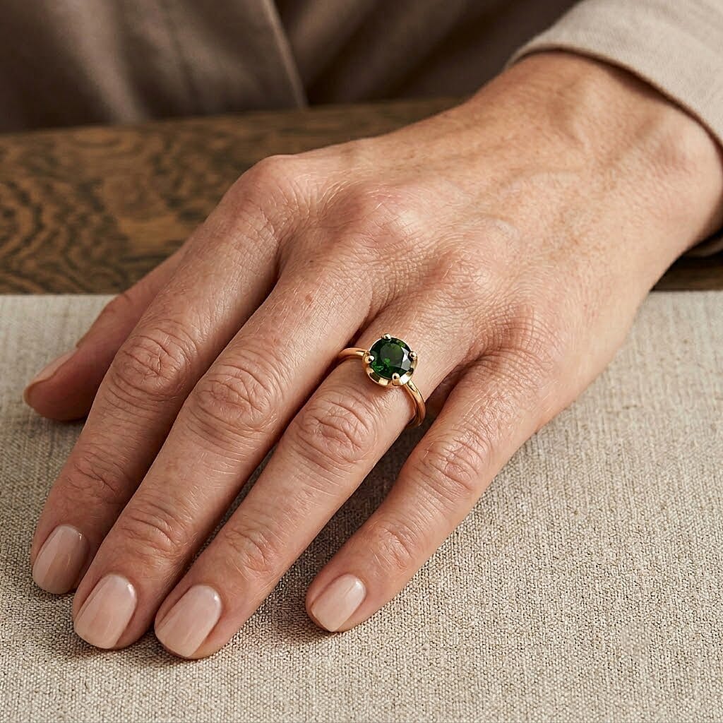 D'Joy Chrome Diopside 1.50 ctw Crown Solitaire Ring in 18K Vermeil Yellow Gold Over Sterling Silver (Size 6.0)