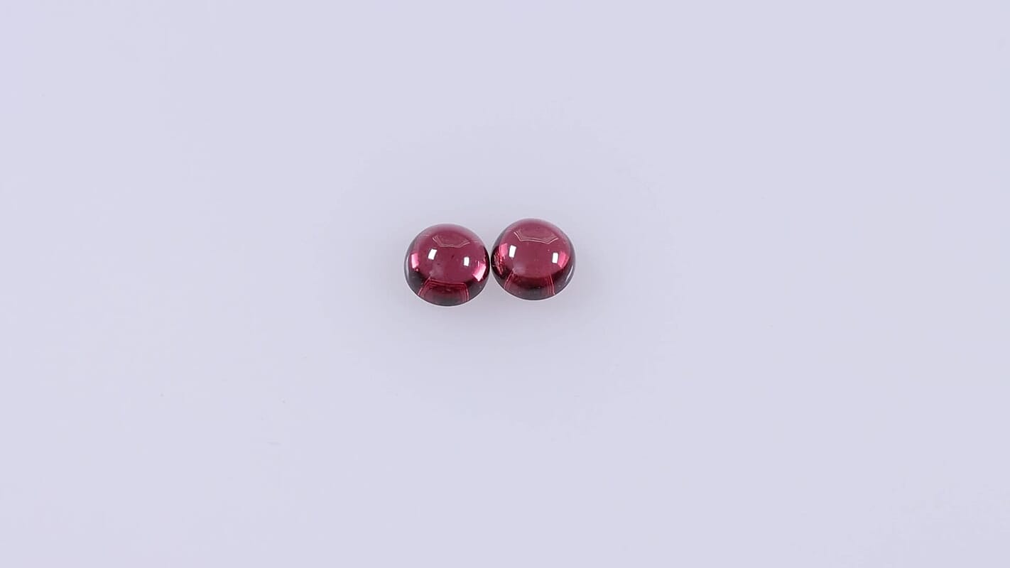 AA Rhodolite Garnet (Rnd 4 mm) 0.61 ctw