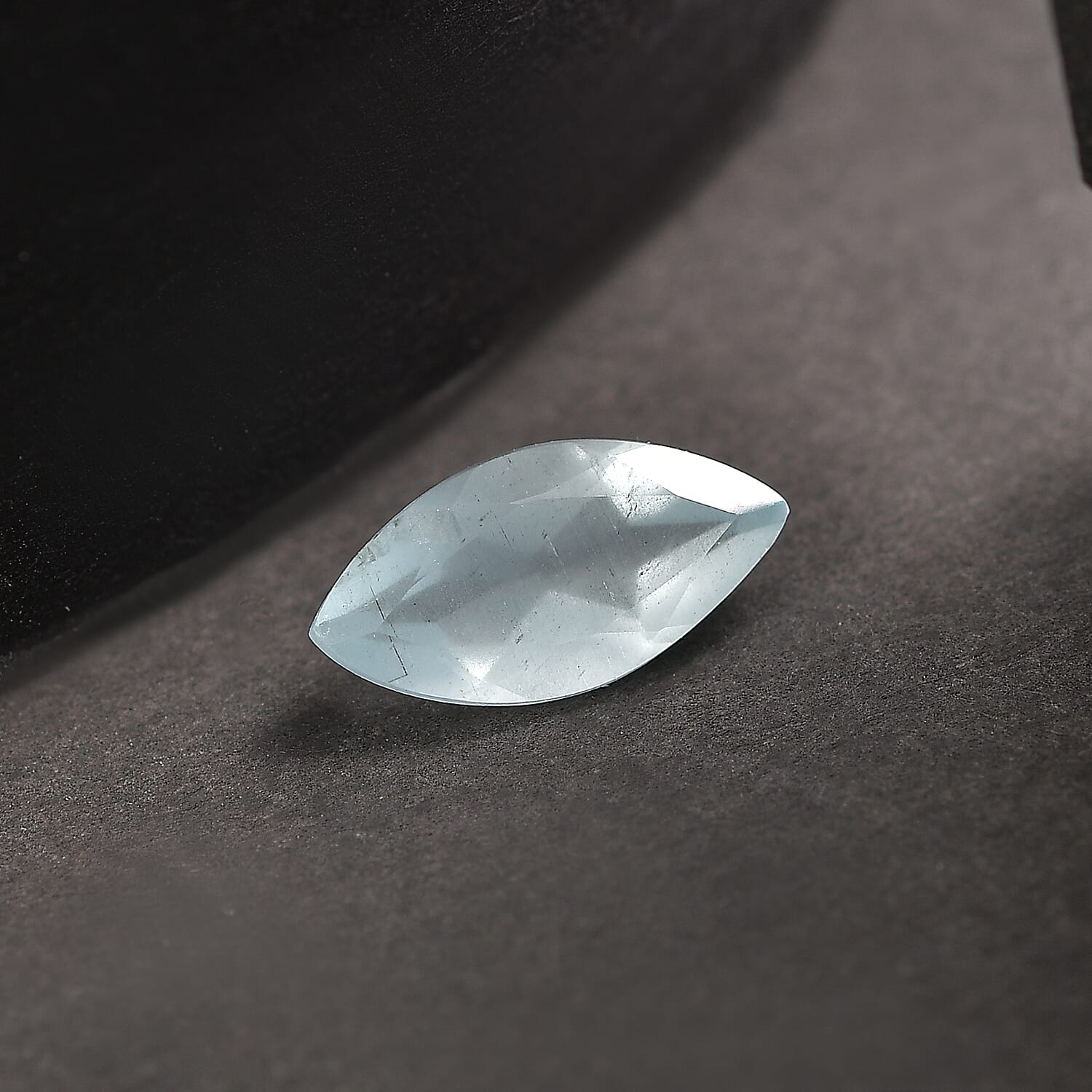 AA Milky Aquamarine (Mrq 10x5 mm) 0.80 ctw