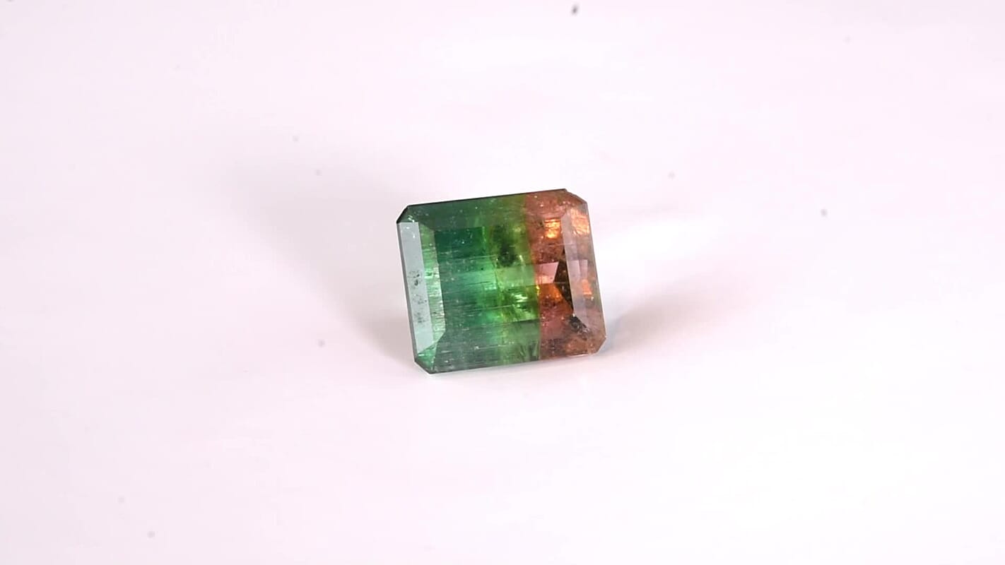 AAA Bi Color Tourmaline (Oct 8.77x7.75 mm) (Del. In 10-12 Days) 3.58 ctw