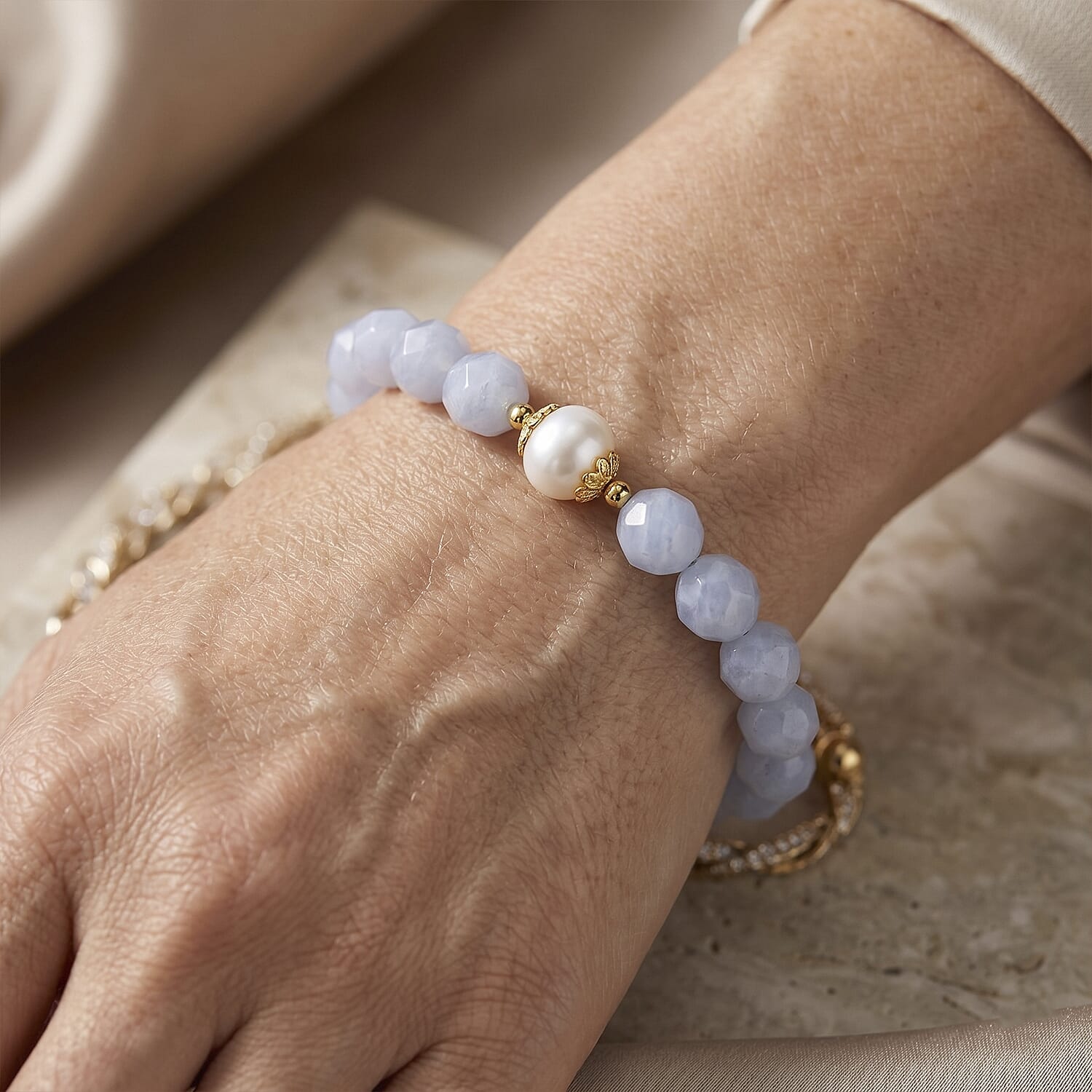 Aquamarine Beaded and Freshwater Pearl 35.00 ctw Stretch Bracelet in Goldtone (6-6.5In)