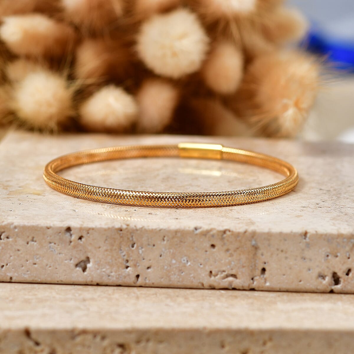 10K Yellow Gold Bangle Bracelet (7.25 In) (0.85 g) image number 1
