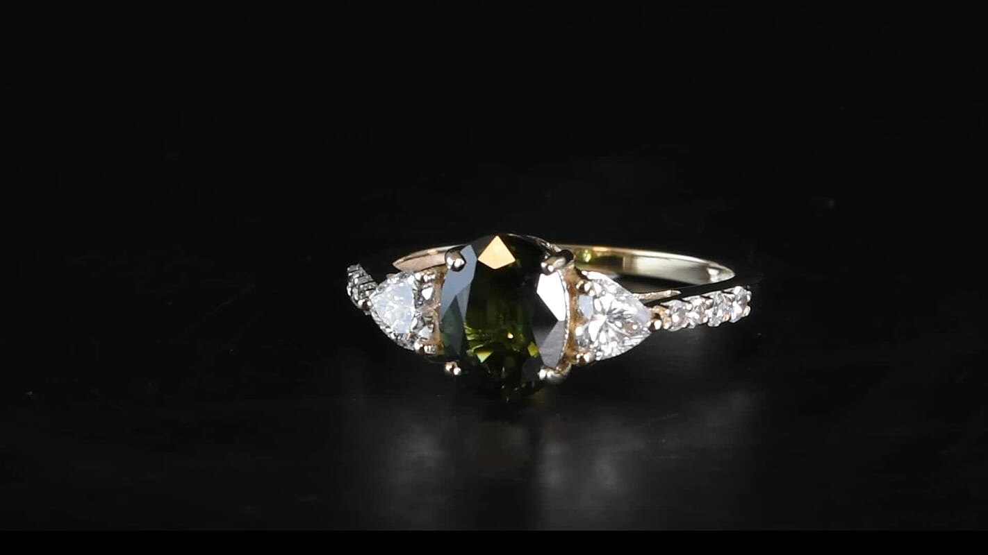 10K Yellow Gold AAA Malawi Green Sapphire, Luxuriant Lab Grown Diamond (E-F, VS) (0.70 cts) Majestic Spotlight Ring (Size 10.0) 3.20 ctw