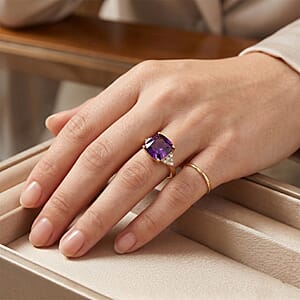 D'Joy Lab Grown Color Change Sapphire and Moissanite 5.50 ctw Ring in 18K Vermeil Yellow Gold Over Sterling Silver (Size 8.5)