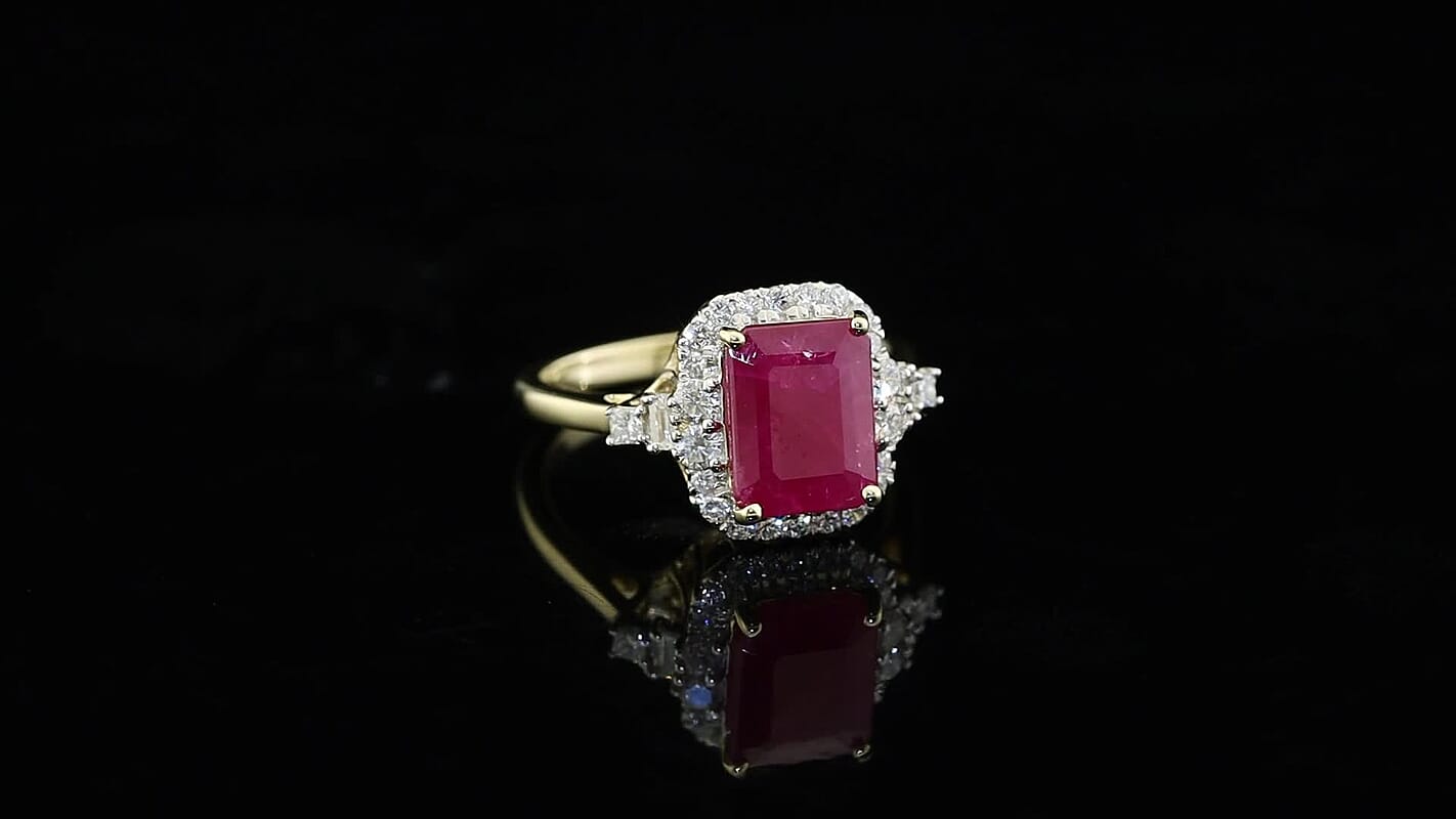 Certified & Appraised 10K Yellow Gold AAA Ruby, Luxuriant Lab Grown Diamond (G-H, SI) Ring (Size 10.0) 3.75 ctw