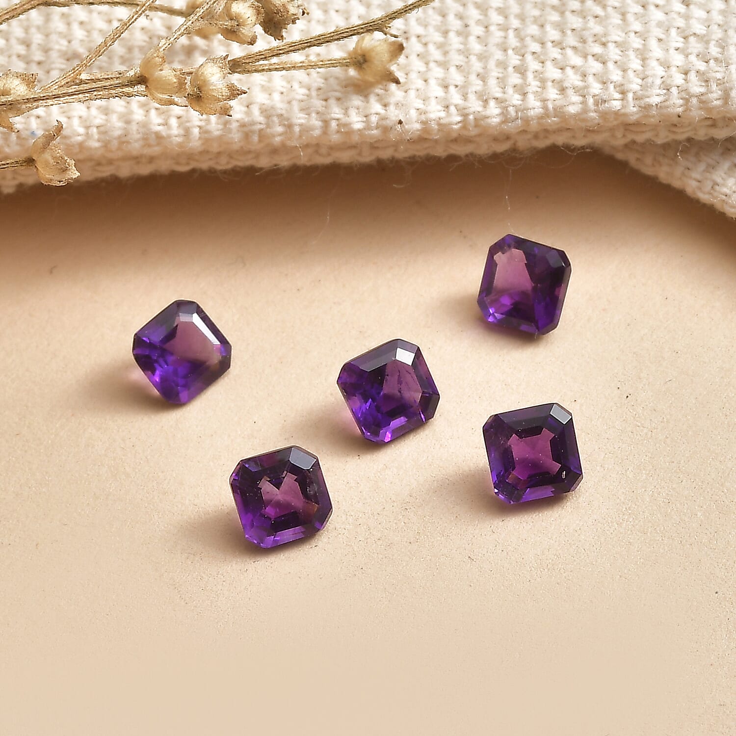 AA African Amethyst Set of 5 (Oct 4x4 mm) 1.37 ctw
