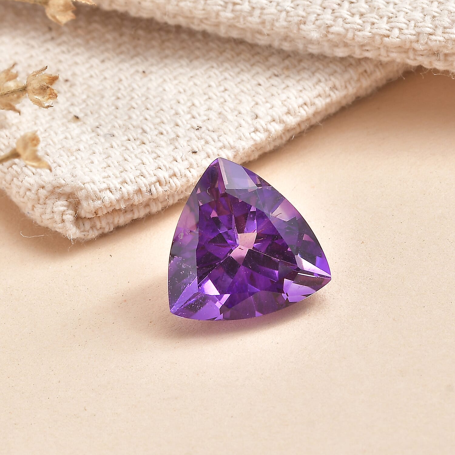 AA Moroccan Amethyst (Trl 10 mm) 2.73 ctw