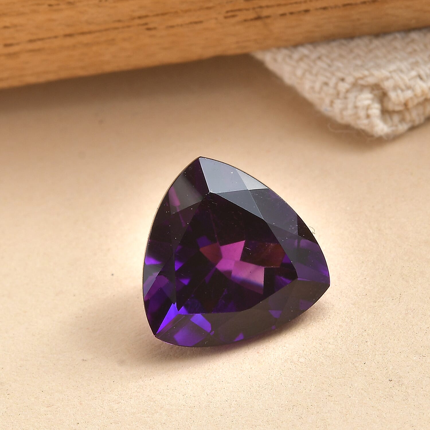 AAA Moroccan Amethyst (Trl 10 mm) 2.74 ctw
