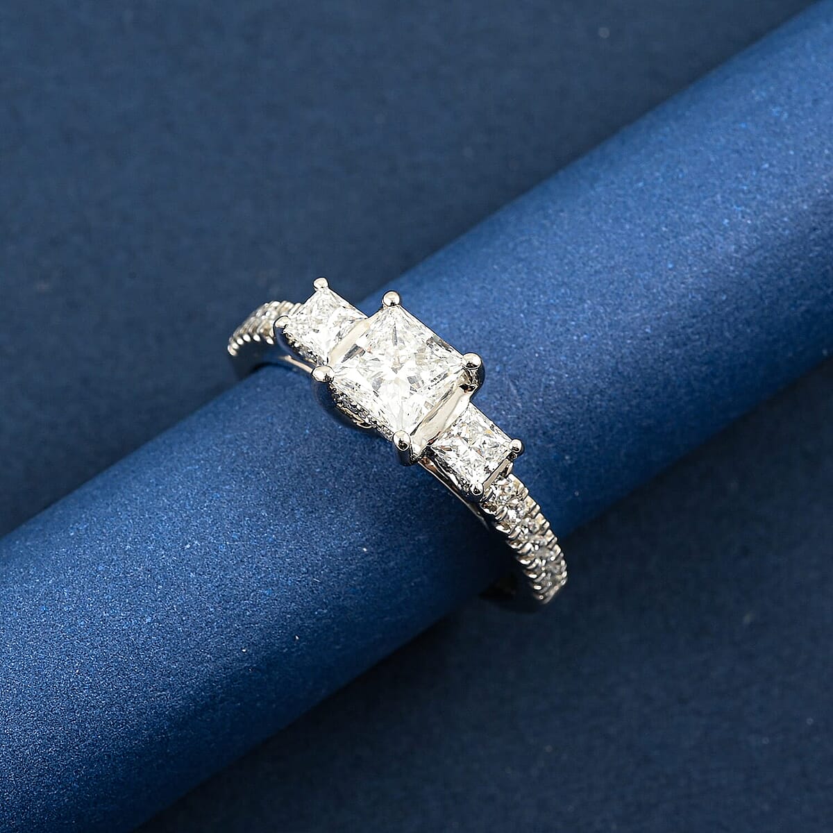 Princess Cut Luxuriant Lab Grown Diamond VS2 1.25 ctw Ring in 950 Platinum (Size  6.5)  4.65 Grams image number 1