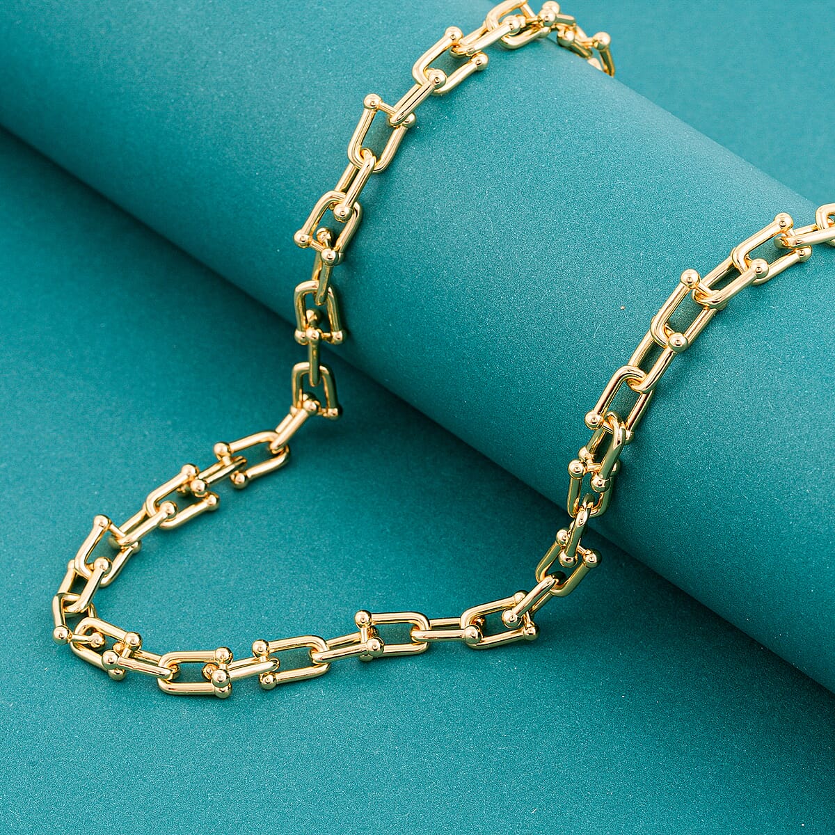 Italian U Link Chain Necklace in 14K Yellow Gold Over Sterling Silver 33.50 Grams 18 Inches  image number 1