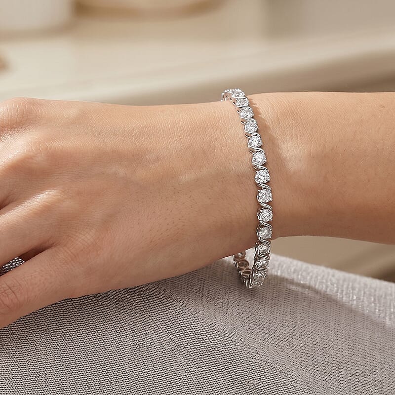 Luxuriant Lab Grown Diamond SI 4.40 ctw Bracelet in Sterling Silver (6.50 In)
