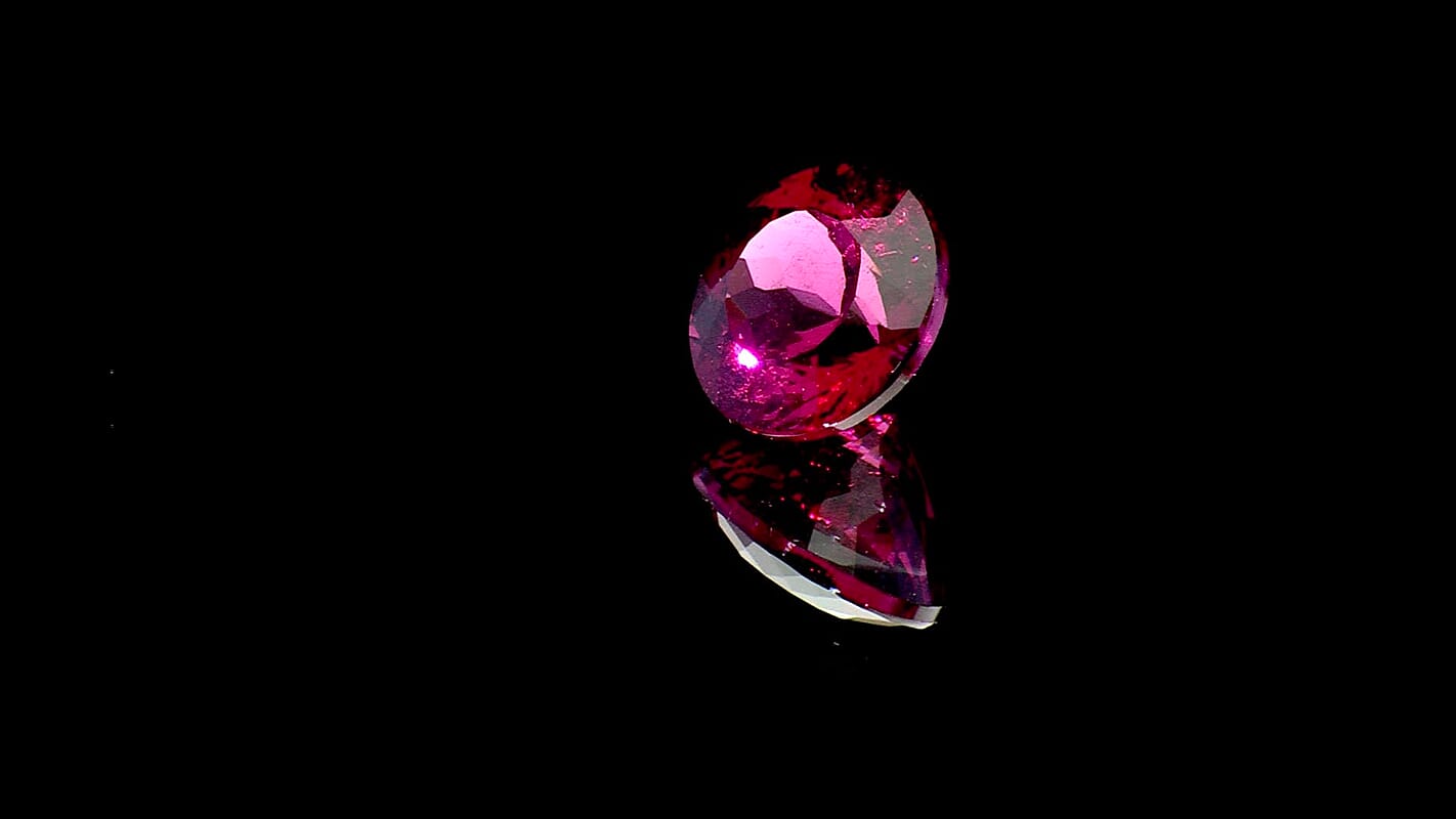 Portuguese Cut AAAA Usambara Color Change Garnet (Rnd 7 mm) 1.50 ctw