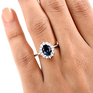 Luxuriant AAA Lab Grown Alexandrite and Lab Grown Diamond G-H SI 2.00 ctw Ring in Rhodium Over Sterling Silver (Size 6.0)