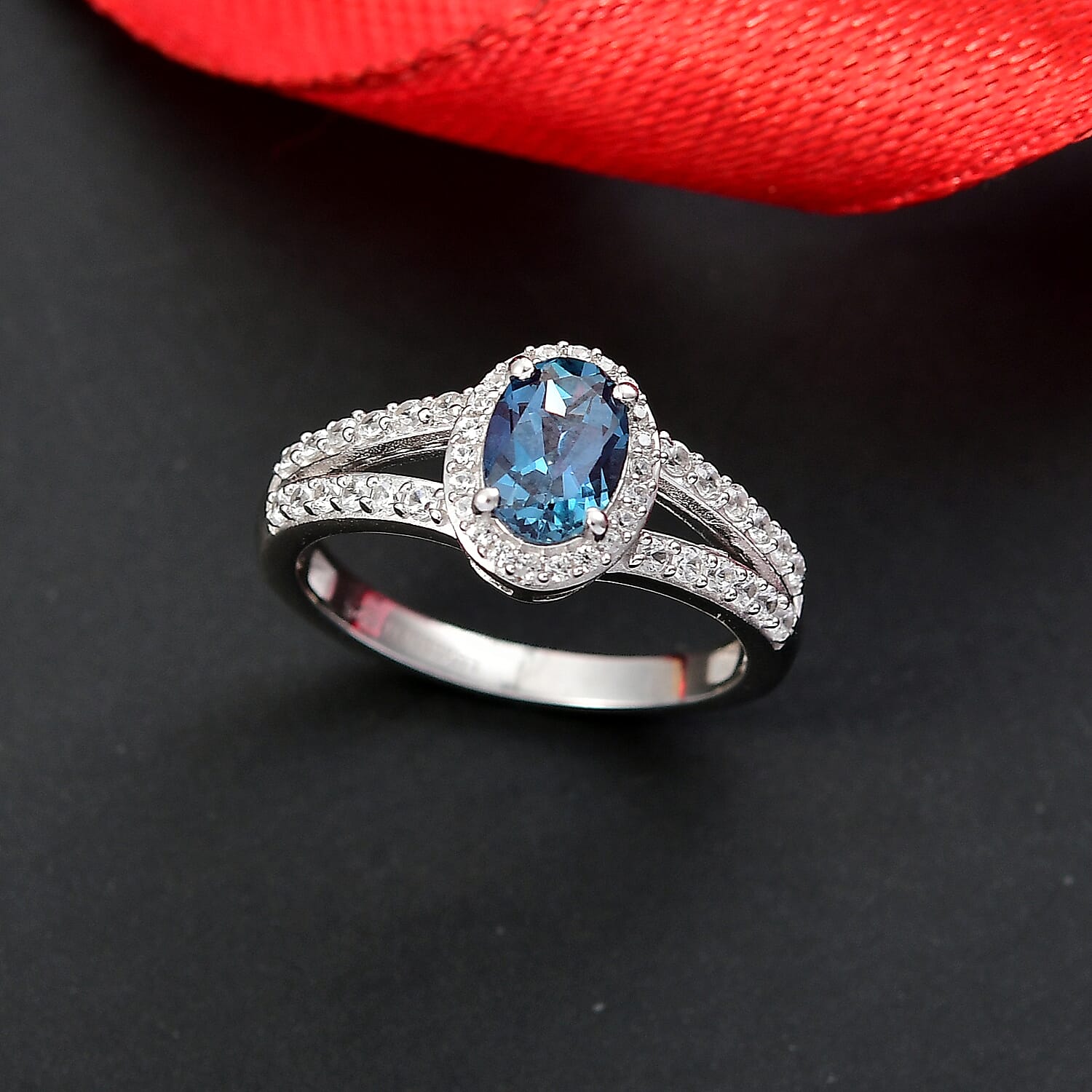 Luxuriant AAA Lab Grown Alexandrite and White Zircon 1.90 ctw Ring in Rhodium Over Sterling Silver (Size 7.0)