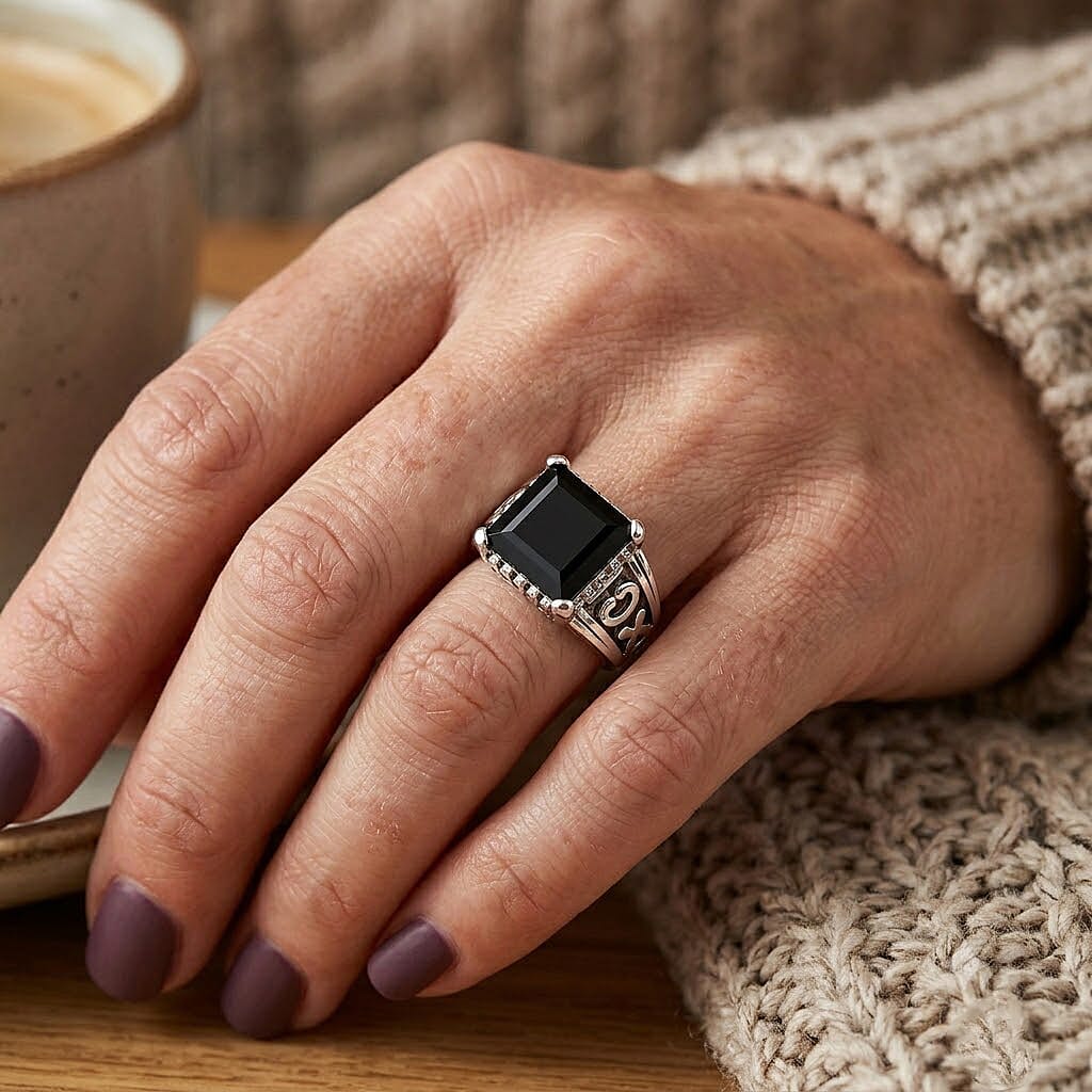 Princess Cut Midnight Garnet 6.00 ctw Ring in Sterling Silver (Size 6.0)