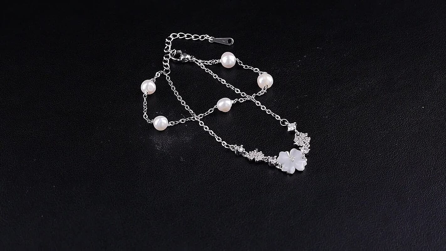 Freshwater Pearl, Simulated Diamond Bracelet in Silvertone (6.50-8.00In) 10.00 ctw