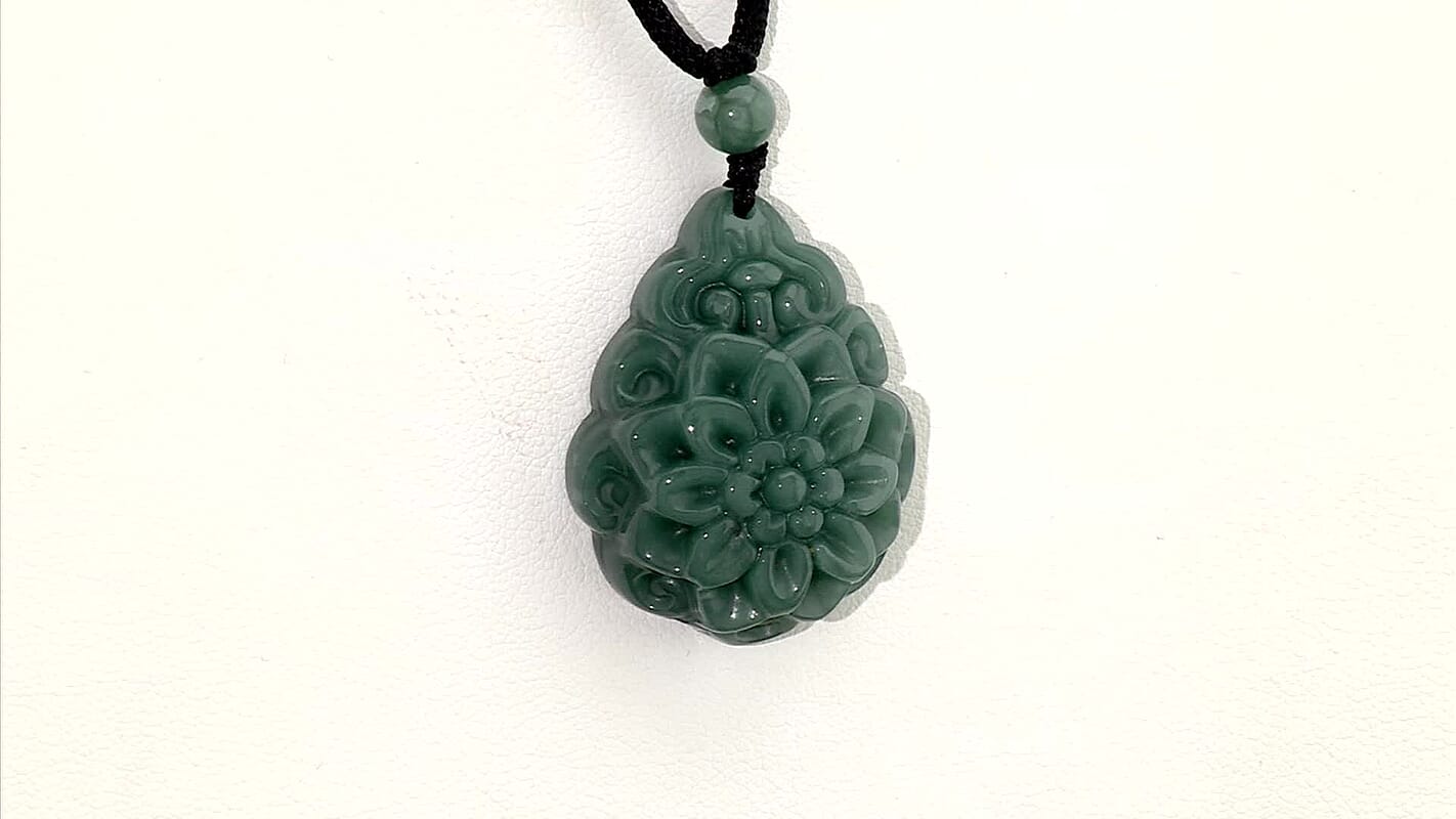 Natural Olmec Jadeite Carved Flower Pendant with Cotton Cord Necklace (26-28 Inches) 75.00 ctw