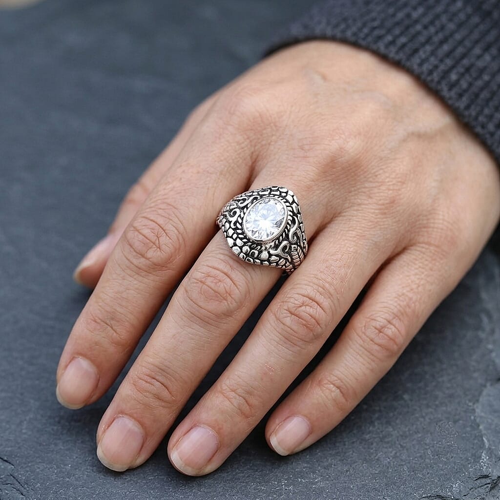 D'Joy Bali Legacy Moissanite 2.80 ctw Ring in Sterling Silver (Size  5.0)