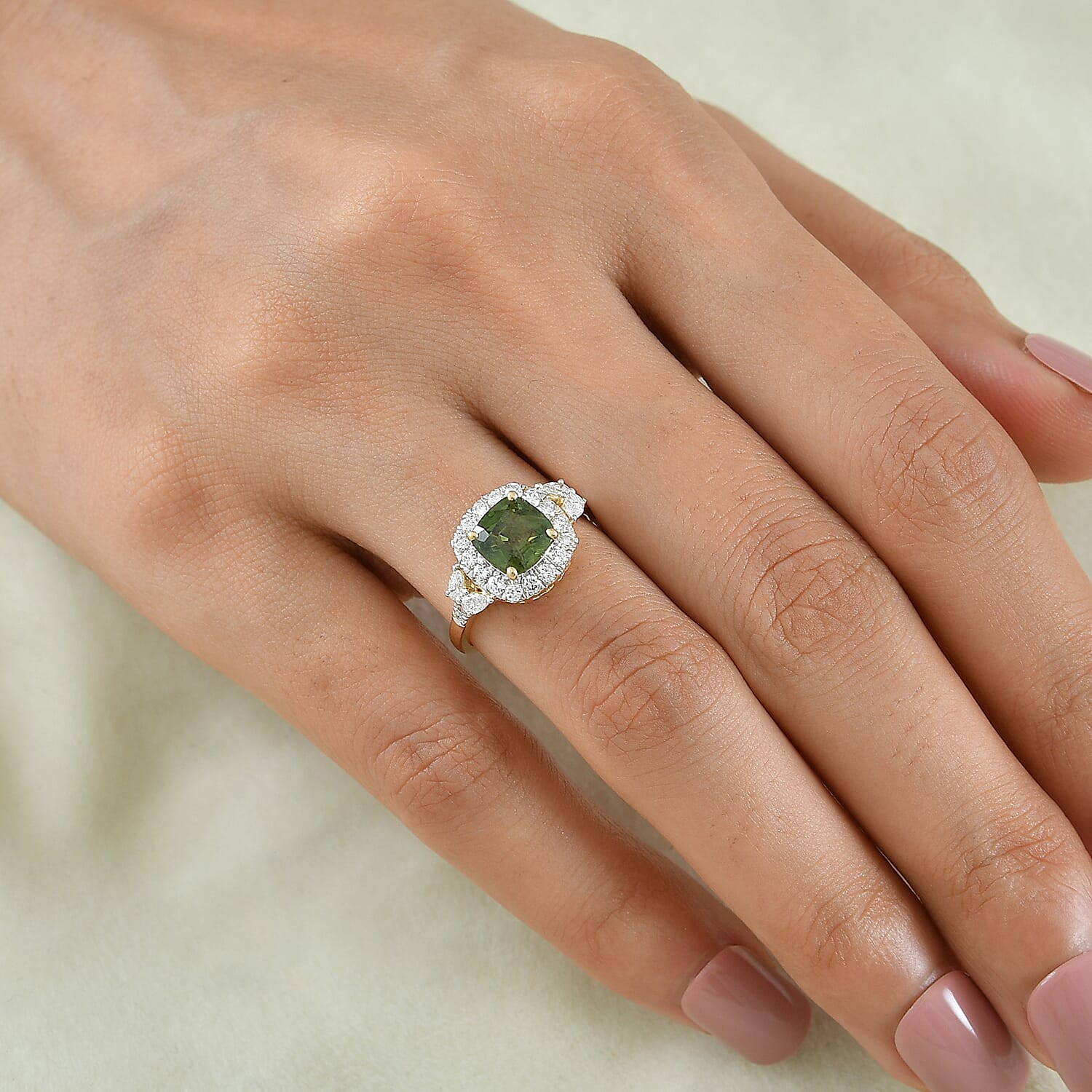 Certified and Appraised 10K Yellow Gold AAA Milanoa Green Sapphire, Luxuriant Lab Grown Diamond (G-H, SI) (0.62 cts) Ring (Size 5.0) 2.40 ctw