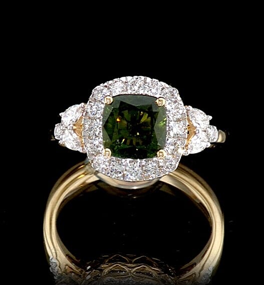 Certified and Appraised 10K Yellow Gold AAA Milanoa Green Sapphire, Luxuriant Lab Grown Diamond (G-H, SI) (0.62 cts) Ring (Size 6.0) 2.40 ctw