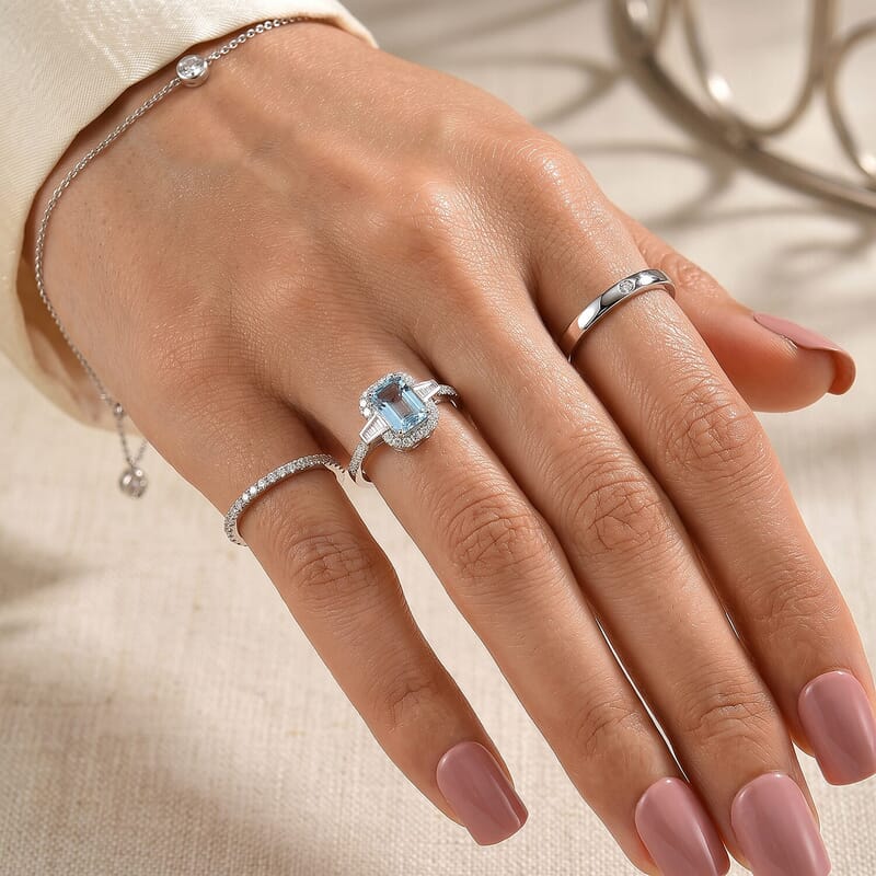 Certified & Appraised Luxoro 10K White Gold AAA Santamaria Aquamarine, Diamond (I2) Ring (Size 5.0) 1.85 ctw