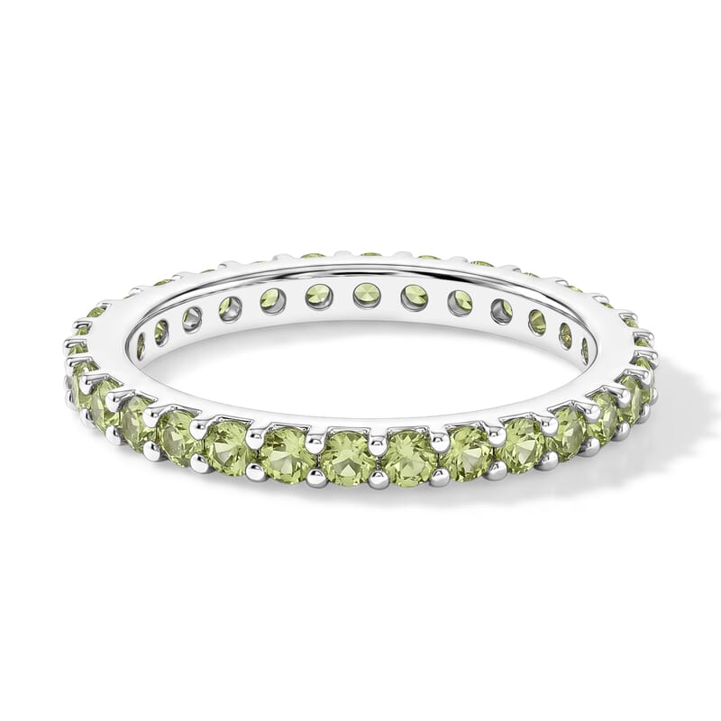 Hebei Peridot 0.60 ctw Band Ring in Sterling Silver (Size 7.0)