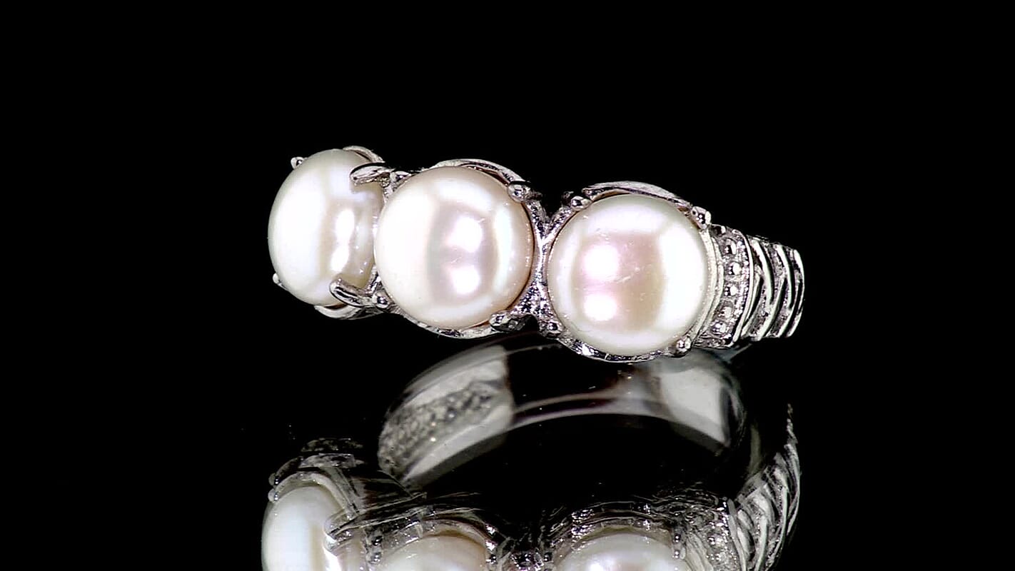 EverTrue White Freshwater Pearl 3 Stone Ring in Stainless Steel (Size 10.0)