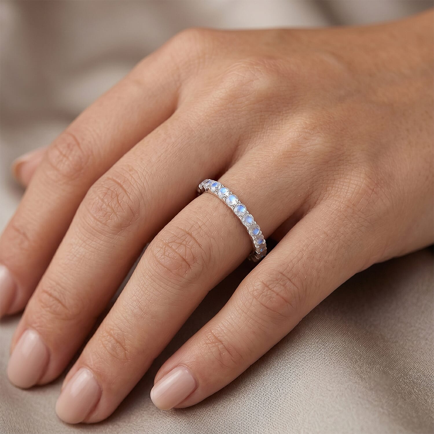 White Moonstone 0.60 ctw Ring in Sterling Silver (Size 8.0)