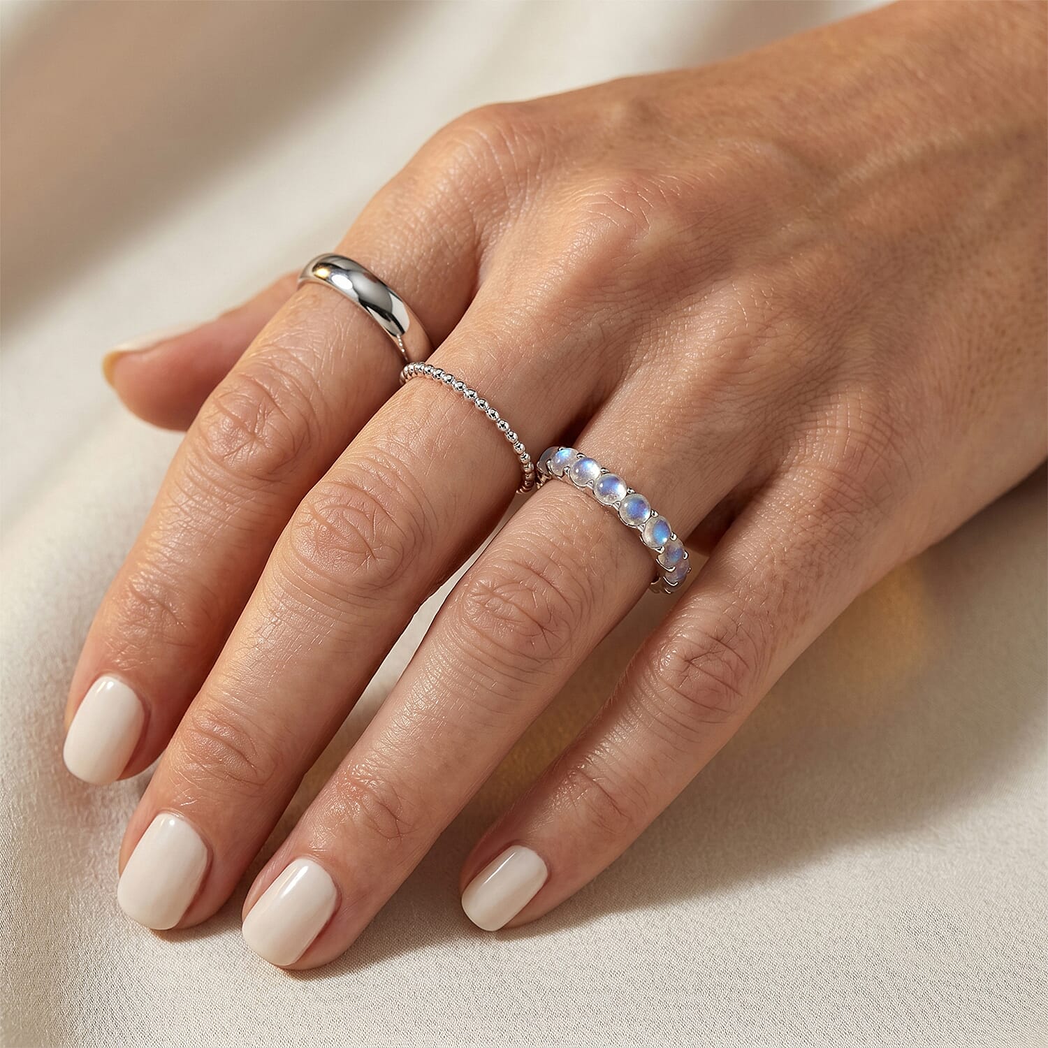 White Moonstone 0.60 ctw Ring in Sterling Silver (Size 8.0)