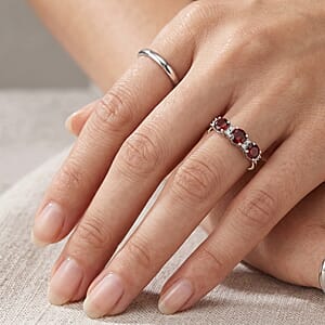 Mozambique Garnet and Simulated Diamond 0.70 ctw Band Ring in Sterling Silver (Size 7.0)