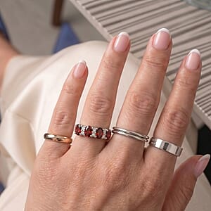 Mozambique Garnet and Simulated Diamond 0.90 ctw Band Ring in Sterling Silver (Size 7.0)