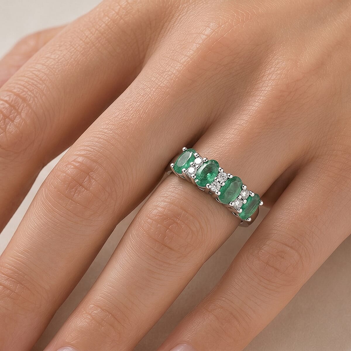 Simulated Green and White Diamond Band Ring in Sterling Silver (Size 8.0) image number 1