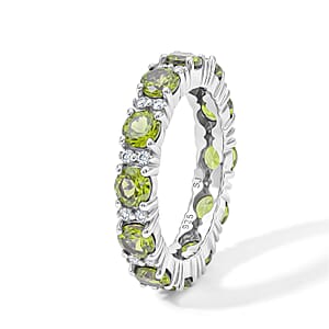 Hebei Peridot and White Topaz 2.70 ctw Band Ring in Sterling Silver (Size 5.0)