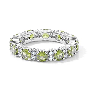Hebei Peridot and White Topaz 2.70 ctw Band Ring in Sterling Silver (Size 7.0)