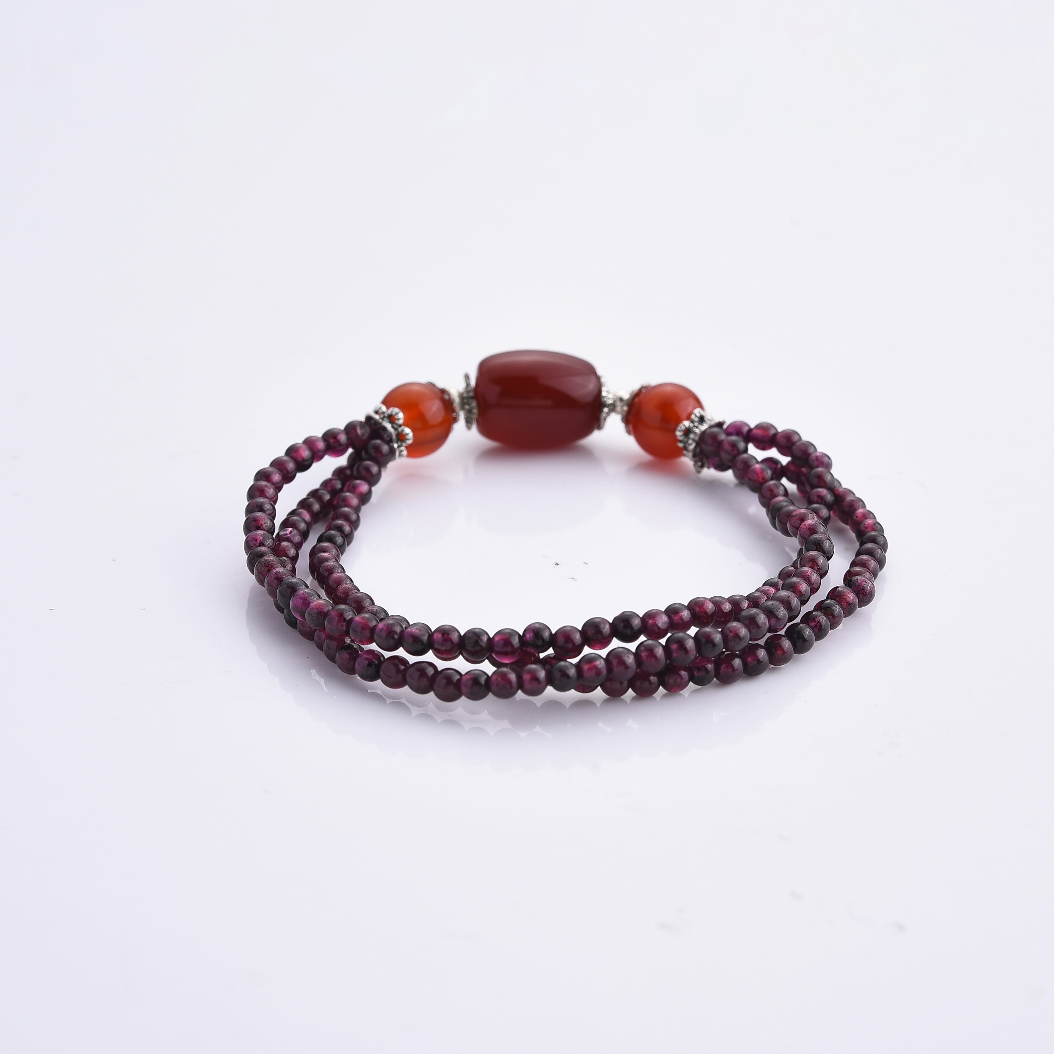 Agate and Red Garnet 40.00 ctw Beaded Cotton Cord Bracelet in Silvertone (Adjustable)