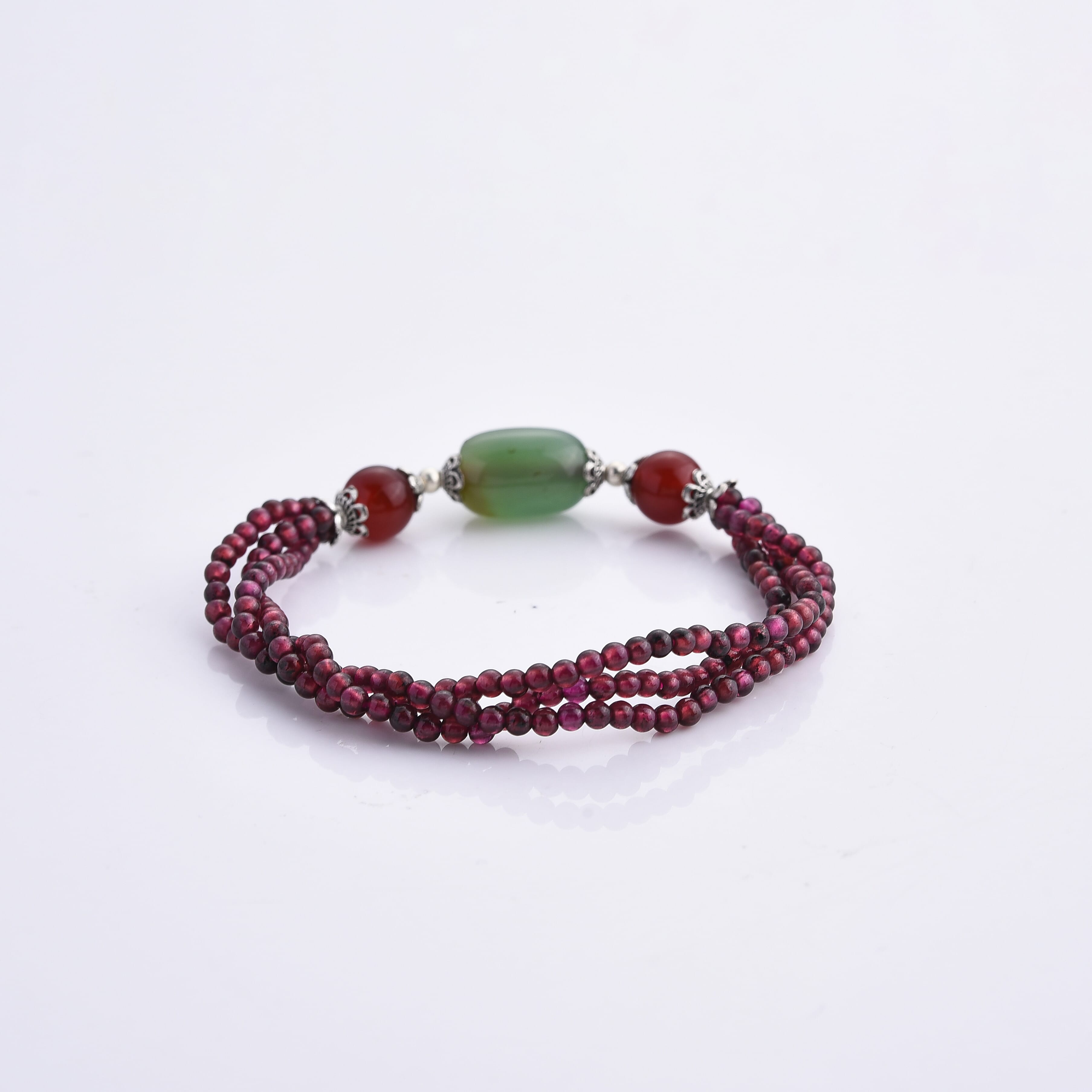 Agate and Red Garnet 40.00 ctw Beaded Cotton Cord Bracelet in Silvertone (Adjustable)