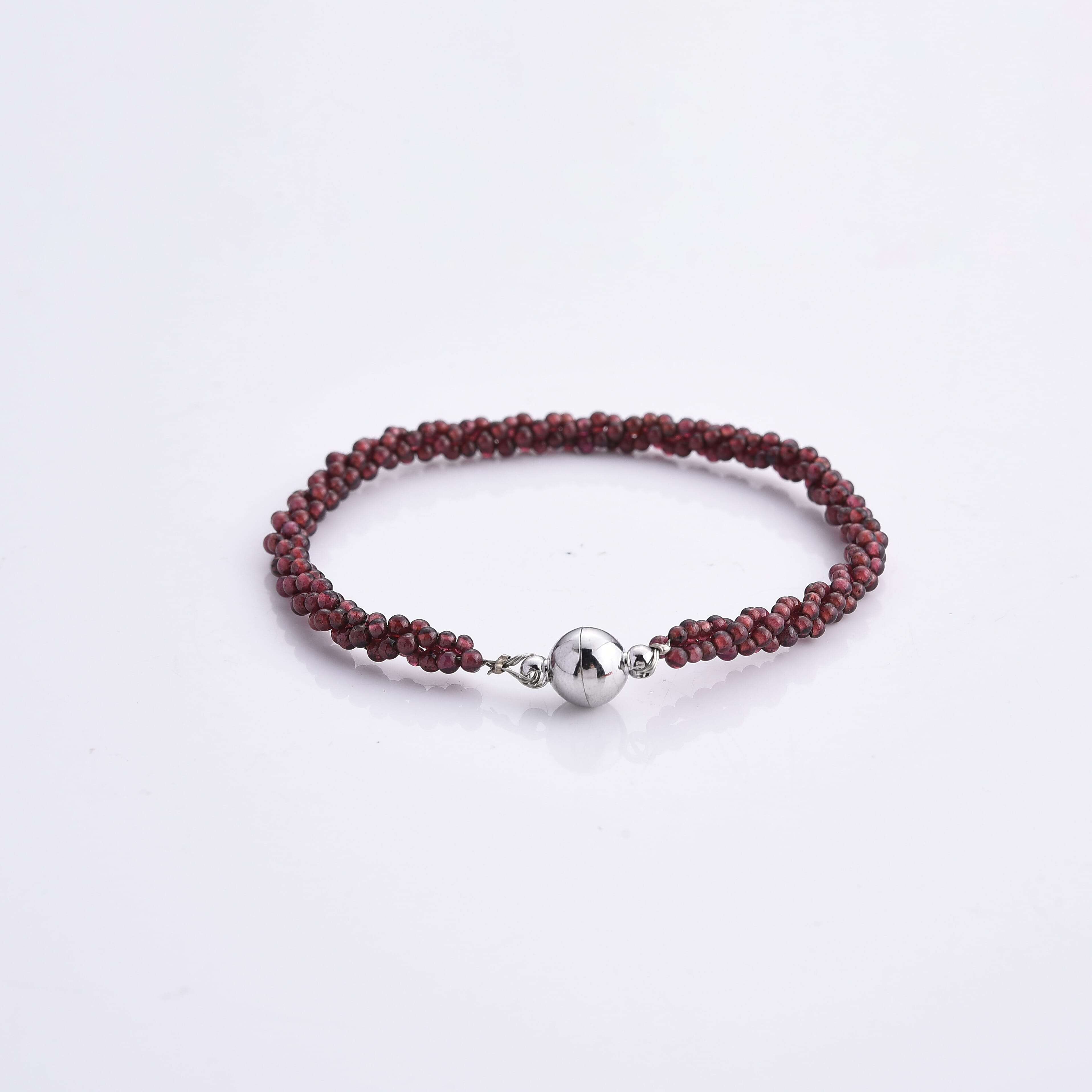 Red Garnet 25.00 ctw Beaded Cotton Cord Bracelet in Silvertone (Adjustable)